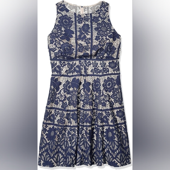 London Times Women's Plus Size (16W) Flower Bloom Lace Fit and Flare Dress - Picture 3 of 15